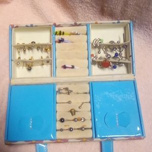 Body piercings and single earrings